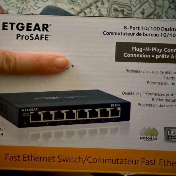 Ethernet Ports both Netgear - Picture 1 of 4